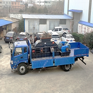 單臺大型對輥破碎機發(fā)貨 發(fā)往內蒙古