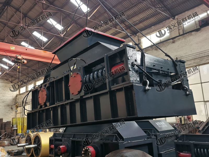 時產(chǎn)30噸對輥破碎機有哪些結(jié)構(gòu)，有哪些型號？