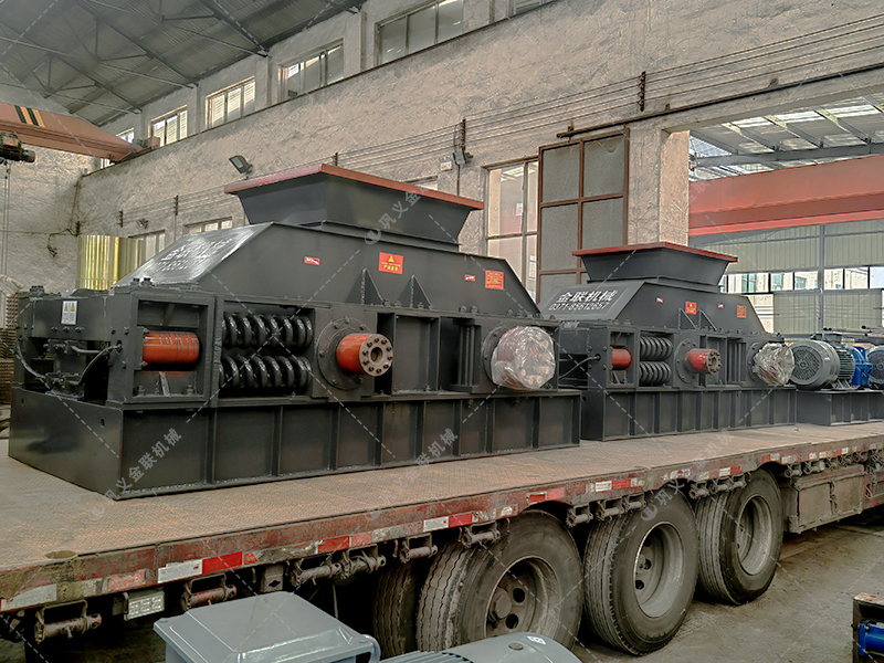 砂石骨料的原材料有哪些？對(duì)輥式制砂機(jī)多少錢一臺(tái)？