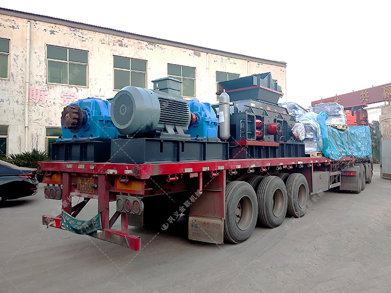 在挑選白云石對(duì)輥破碎機(jī)生產(chǎn)廠家時(shí)，該考慮哪些因素呢？