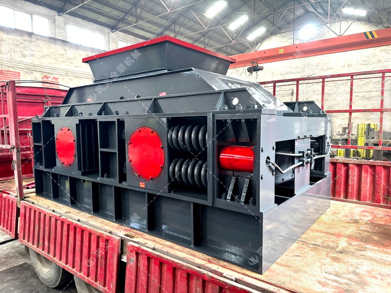 雙輥破碎機(jī)：破碎效率高，縮短生產(chǎn)周期