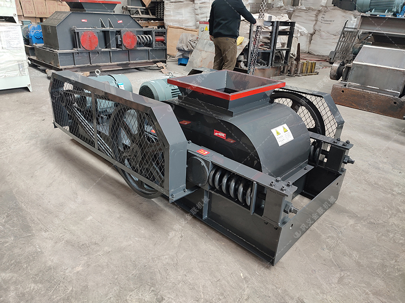 狼牙齒輥破碎機(jī)如何實(shí)現(xiàn)焦炭'大塊進(jìn)，勻粒出'的理想轉(zhuǎn)化？